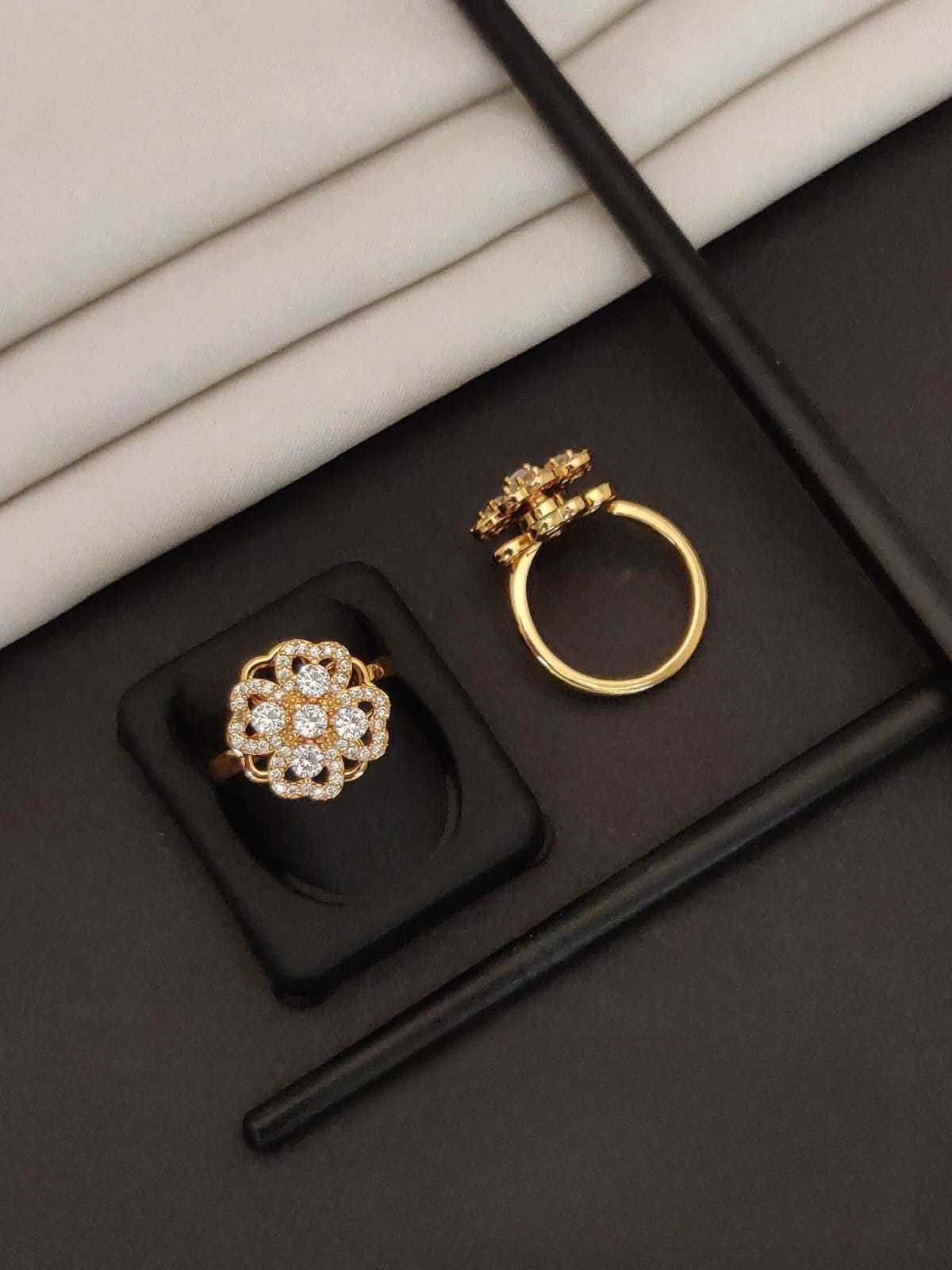 designer revolwing ring design